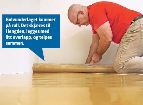 Isolert anneks: Et underlag legges oppå OSB-platene på gulvet i det isolerte annekset Isolert anneks: Et underlag legges oppå OSB-platene på gulvet i det isolerte annekset